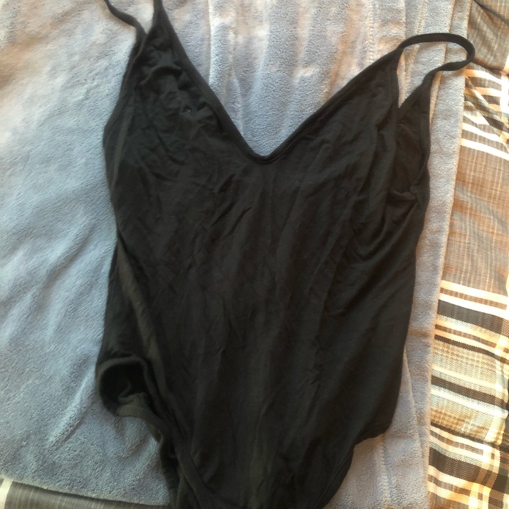 black sleeveless bodysuit